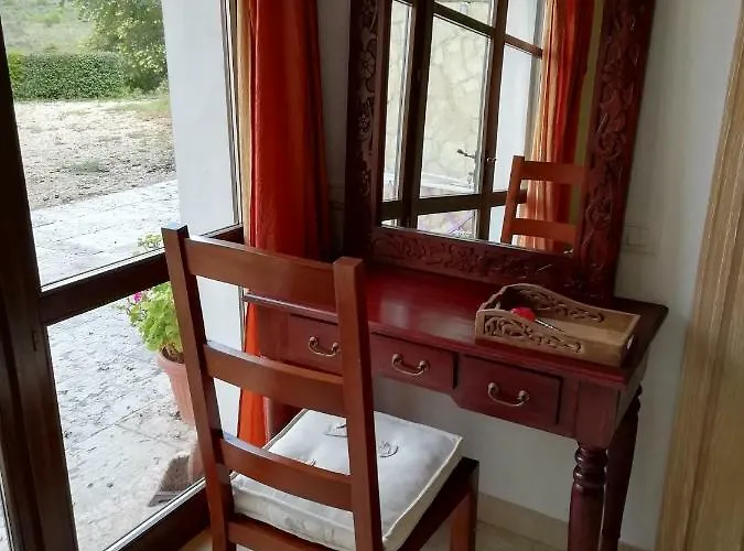 Badde Cubas Nocleg ze śniadaniem Usini